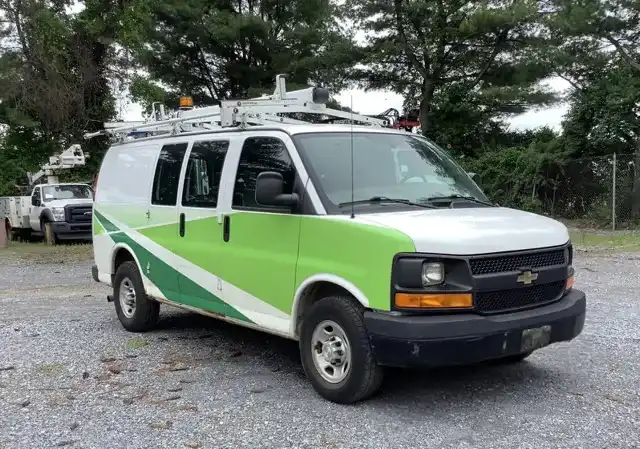 2017 Chevrolet Express 2500 Work Van HD's photo