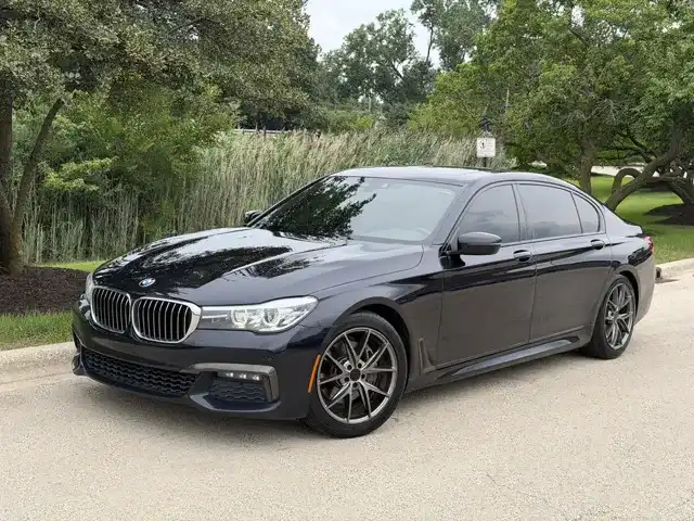 2019 BMW 7 Series 740i xDrive's photo