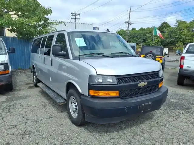 2019 Chevrolet Express 3500 LS Extended's photo