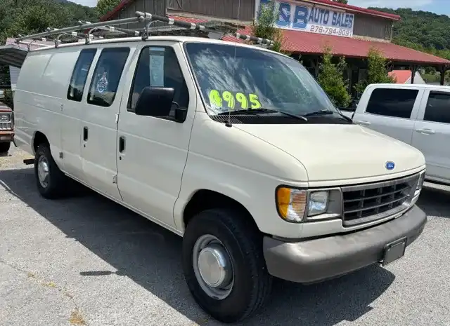 1995 Ford E-Series's photo