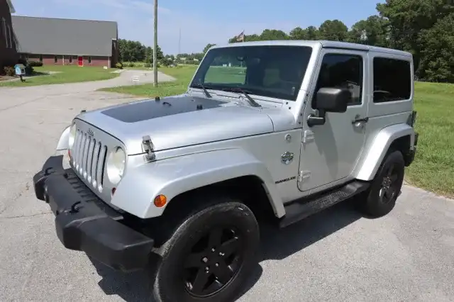 2012 Jeep Wrangler Sahara's photo