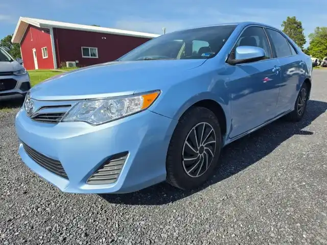 2013 Toyota Camry 2.5 Auto LE's photo