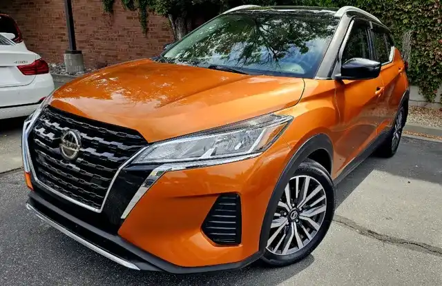 2021 Nissan Kicks 1.6 SV's photo