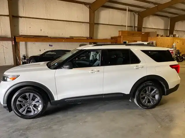 2021 Ford Explorer XLT RWD's photo