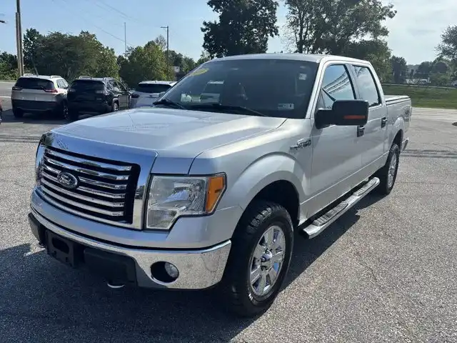 2011 Ford F-150 XLT 4WD SuperCrew 145 in's photo