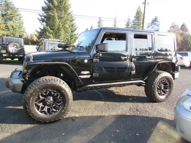 2012 Jeep Wrangler Sahara 4WD's photo