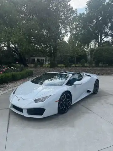 2017 Lamborghini Huracan LP 610-4 Spyder's photo