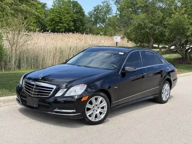 2012 Mercedes-Benz E-Class E350 BlueTEC Sport's photo