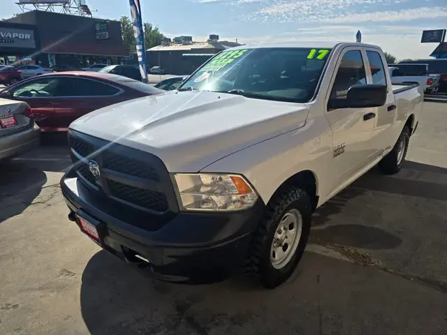2017 RAM 1500 undefined photo 3