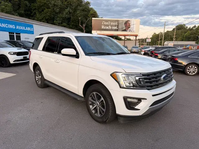 2021 Ford Expedition XLT photo 3