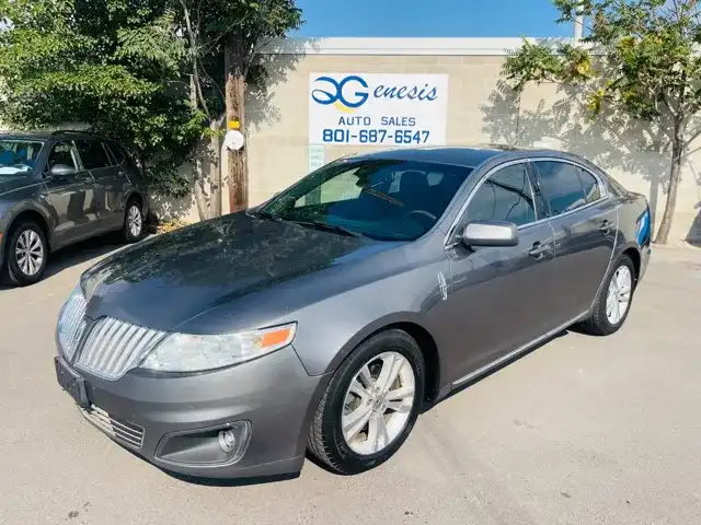 2011 Lincoln MKS FWD's photo
