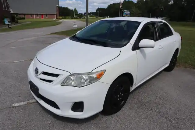 2011 Toyota Corolla LE AT's photo