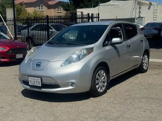 2013 Nissan Leaf S's photo