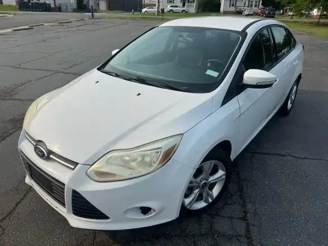 2014 Ford Focus Sedan SE's photo