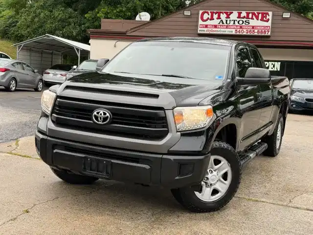 2016 Toyota Tundra SR 4.6L 4WD Double Cab Standard Bed's photo