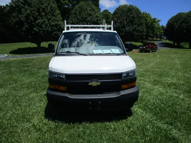 2019 Chevrolet Express 2500 Work Van HD photo 4