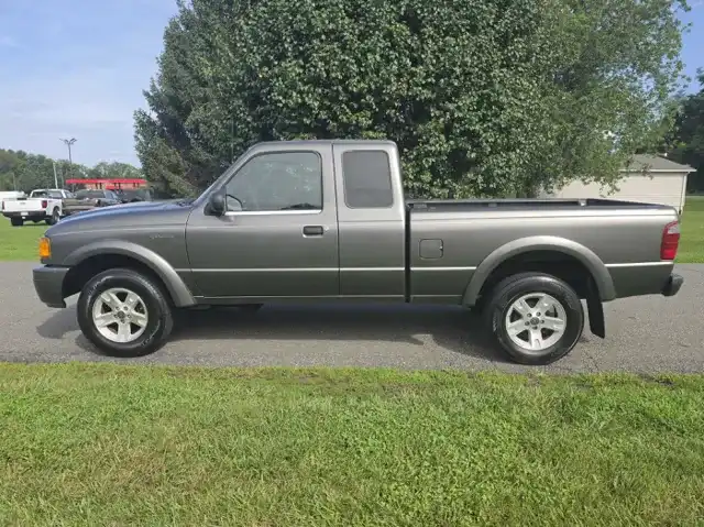 2005 Ford Ranger XL SuperCab's photo