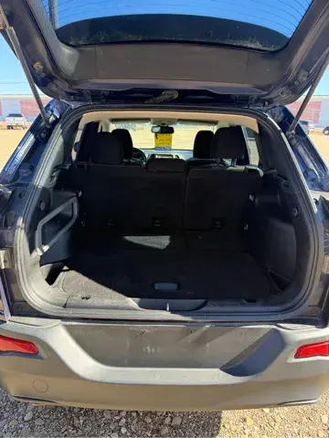 2016 Jeep Cherokee Sport photo 5