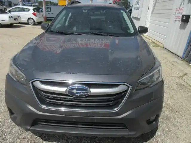 2022 Subaru Outback Premium's photo
