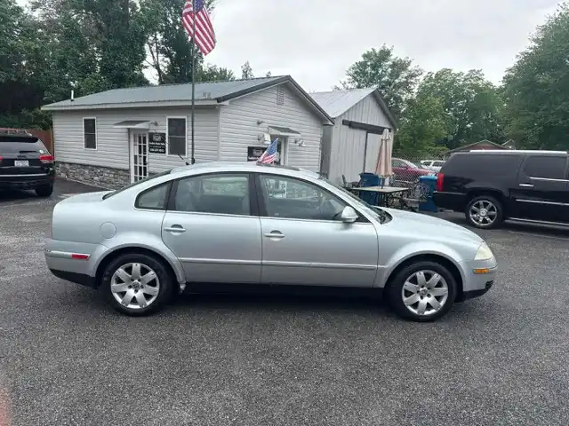 2005 Volkswagen Passat GLS 5AT's photo