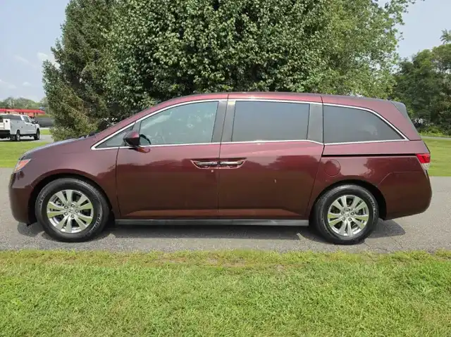 2016 Honda Odyssey EX-L with DVD Rear Entertainment System's photo