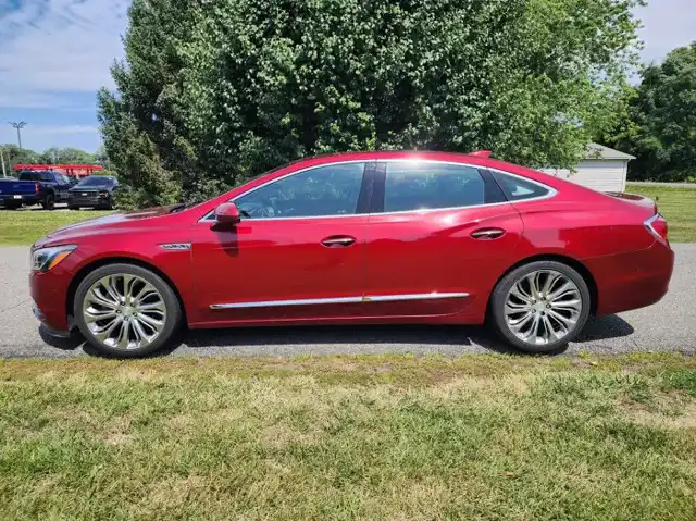 2018 Buick LaCrosse Premium's photo