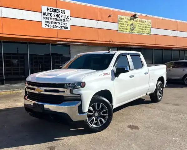 2019 Chevrolet Silverado 1500 LT 4X4 Crew Cab Standard Box's photo