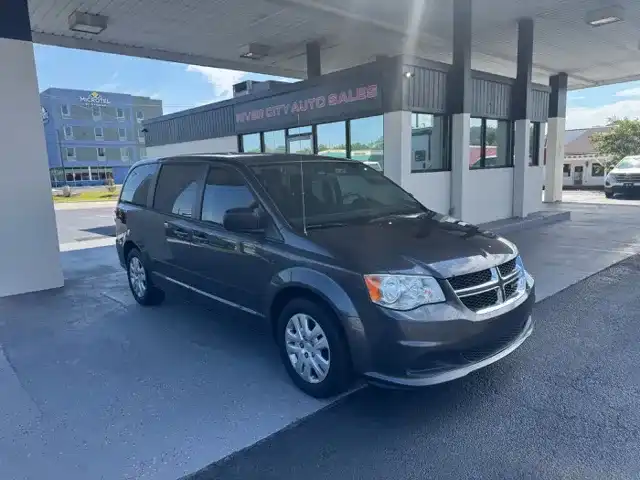 2017 Dodge Grand Caravan SE's photo
