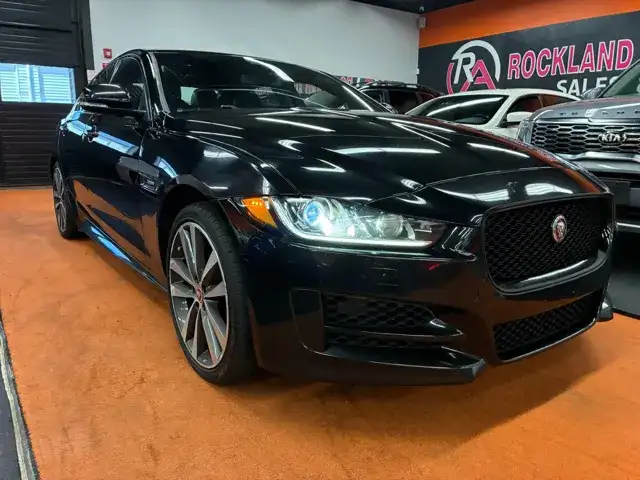 2017 Jaguar XE 35t R-Sport AWD's photo