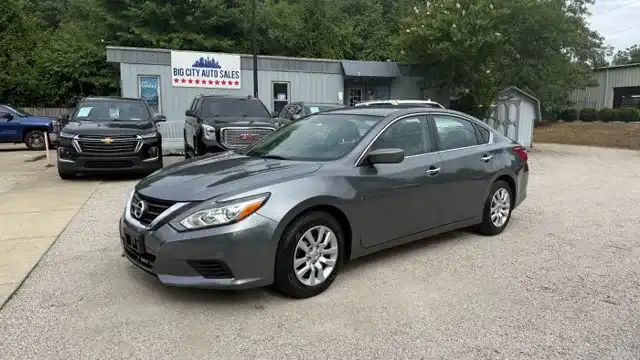 2017 Nissan Altima 2.5 S's photo