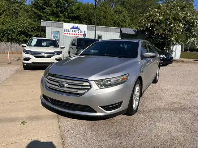 2013 Ford Taurus SEL FWD's photo
