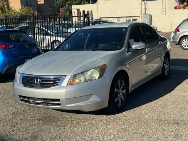 2010 Honda Accord LX Auto's photo
