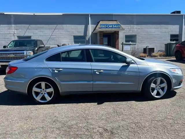 2010 Volkswagen CC VR6 4Motion's photo