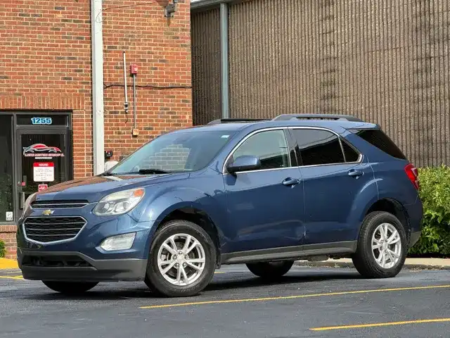 2017 Chevrolet Equinox LT's photo