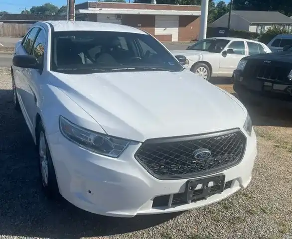 2015 Ford Taurus's photo
