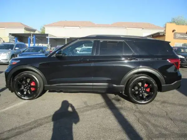 2021 Ford Explorer ST 4WD photo 4
