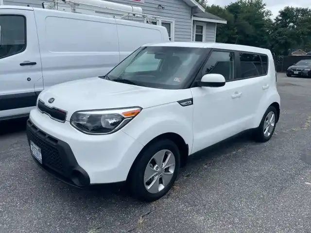 2016 Kia Soul 1.6 Base 5-Door's photo