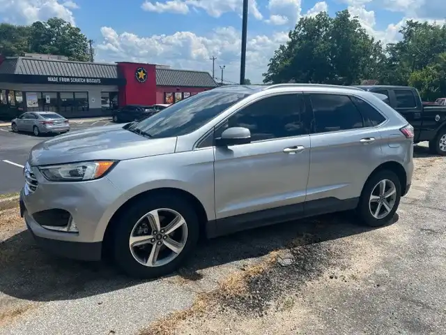 2020 Ford Edge SEL's photo