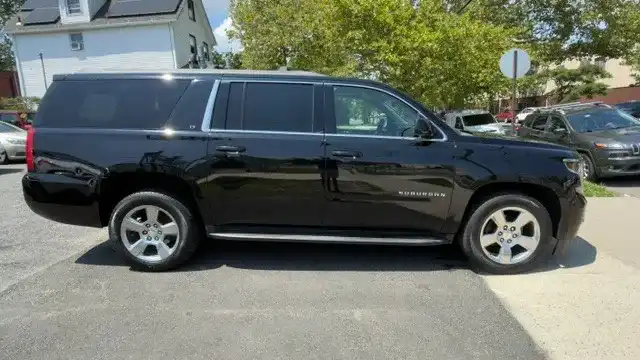 2017 Chevrolet Suburban 4WD 1500 LT's photo