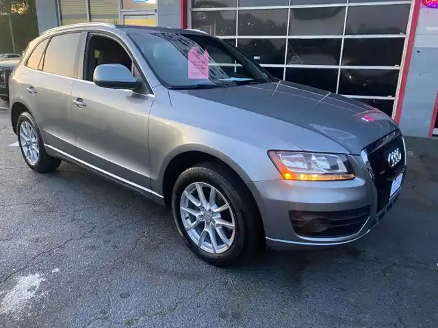 2010 Audi Q5 3.2 quattro Tiptronic Premium's photo