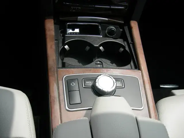 2013 Mercedes-Benz E-Class E350 Luxury photo 5