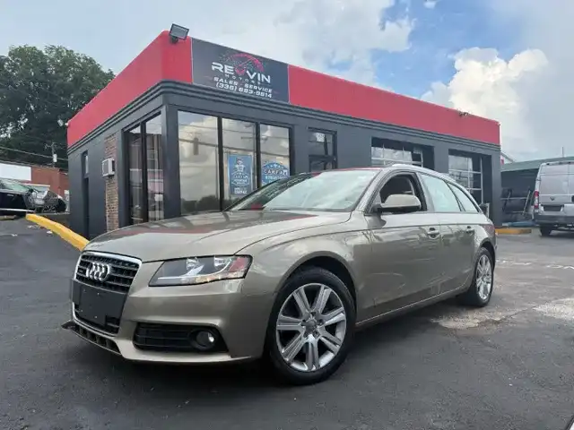 2010 Audi A4 2.0T quattro Tiptronic Premium Avant's photo