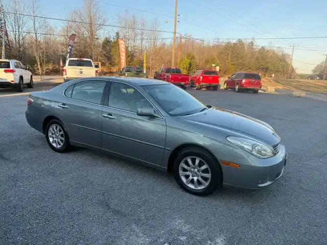 2002 Lexus ES 350 300's photo
