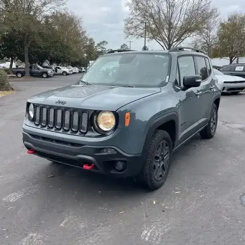 2017 Jeep Renegade Deserthawk 4x4's photo
