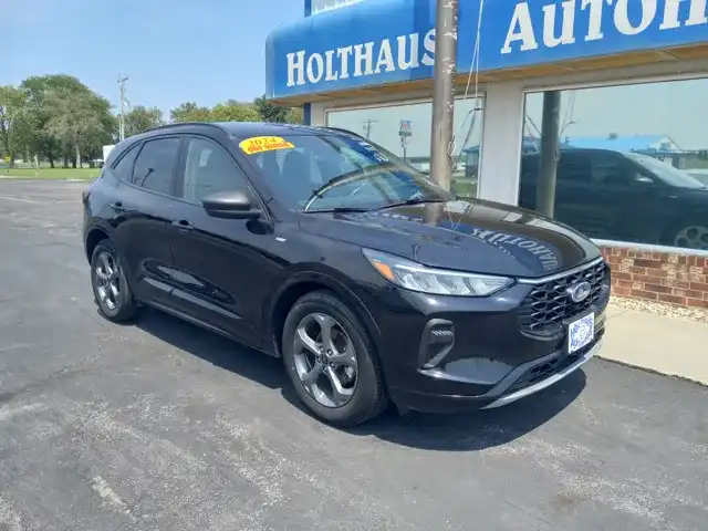 2024 Ford Escape ST-Line FWD's photo