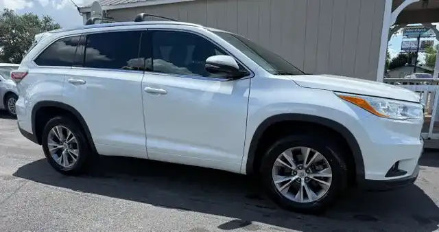 2014 Toyota Highlander XLE V6's photo