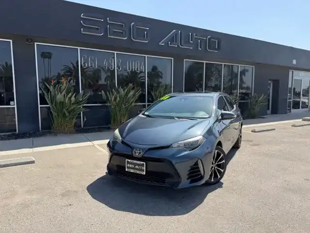 2017 Toyota Corolla XSE AT's photo