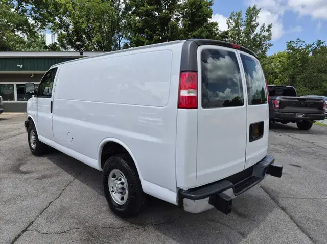 2020 Chevrolet Express 2500 Work Van HD photo 3