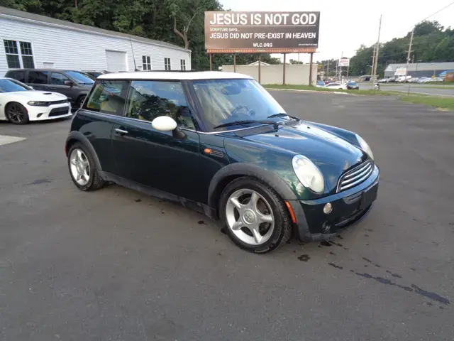 2006 MINI Cooper Base photo 3