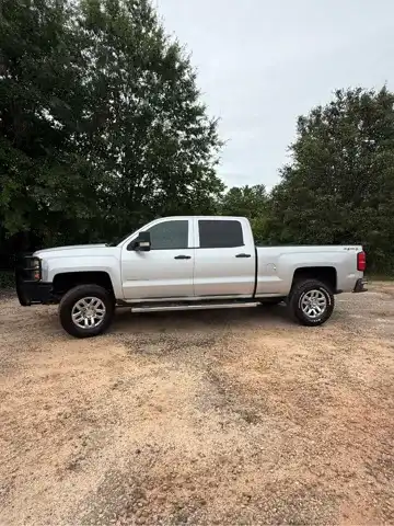 2015 Chevrolet Silverado HD 1LT 4WD Crew Cab Standard Box's photo